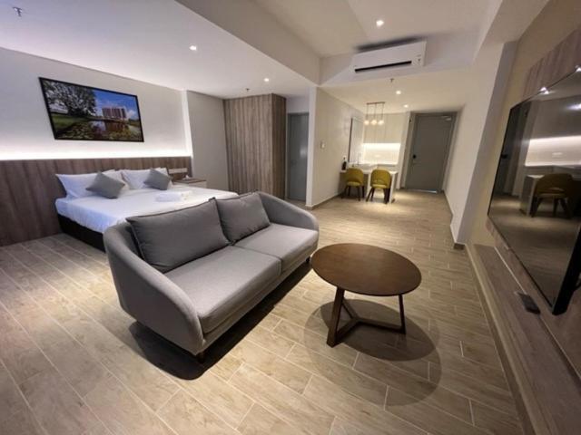 Amverton Cove Golf & Island Resort Banting  Extérieur photo