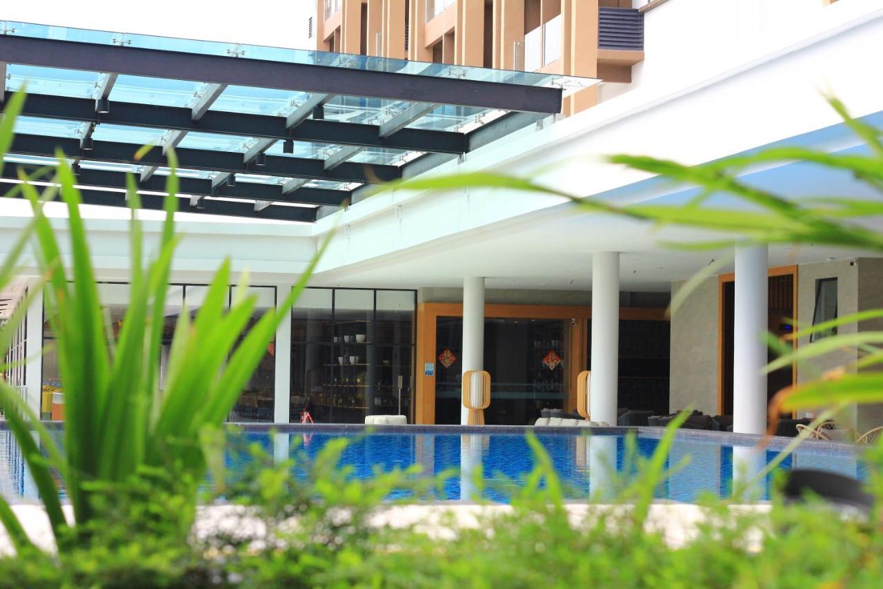 Amverton Cove Golf & Island Resort Banting  Extérieur photo