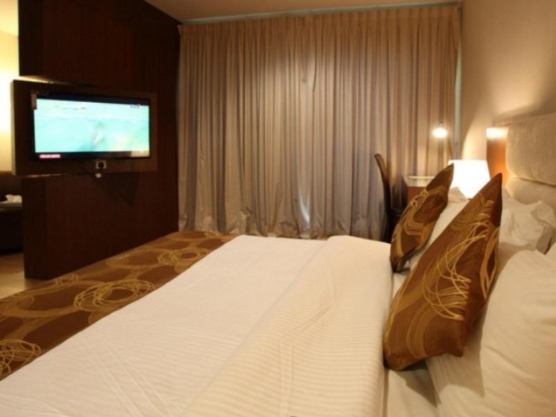 Amverton Cove Golf & Island Resort Banting  Extérieur photo