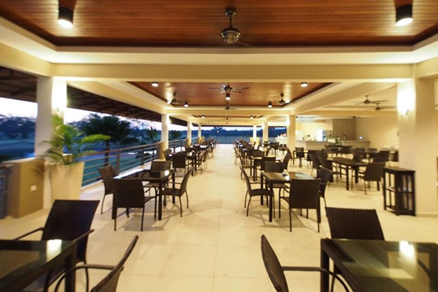 Amverton Cove Golf & Island Resort Banting  Extérieur photo